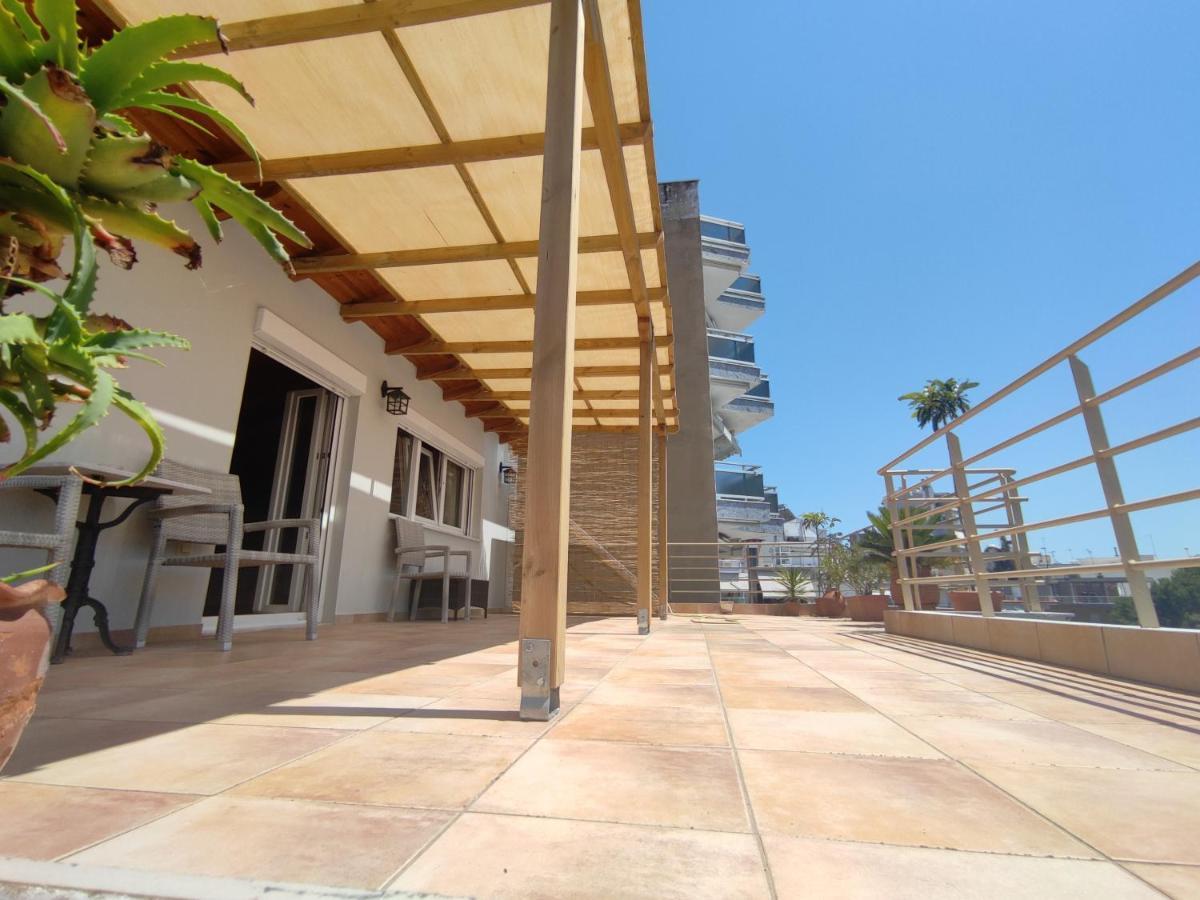 Salty Views - Roof Apartment Kavala Exterior foto