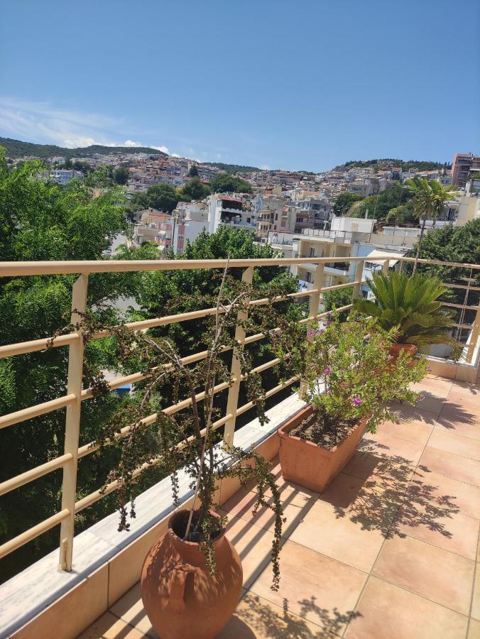 Salty Views - Roof Apartment Kavala Exterior foto