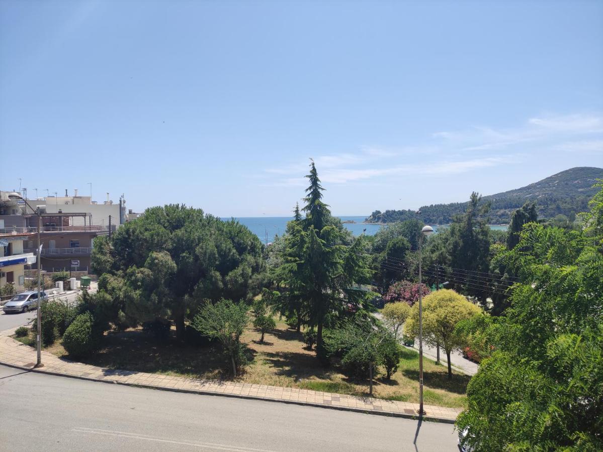 Salty Views - Roof Apartment Kavala Exterior foto